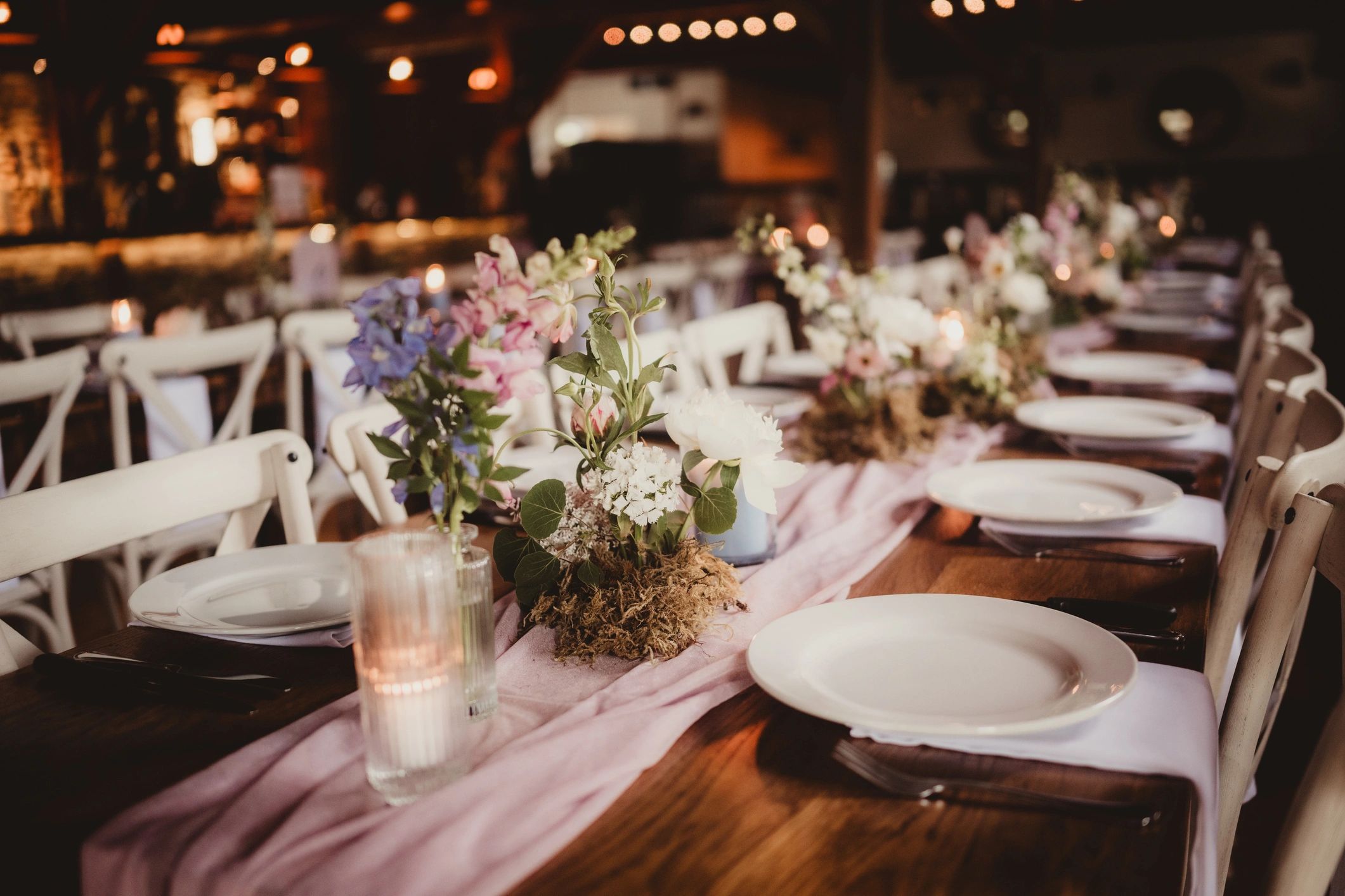 Elegant wedding decoration with floral arrangements